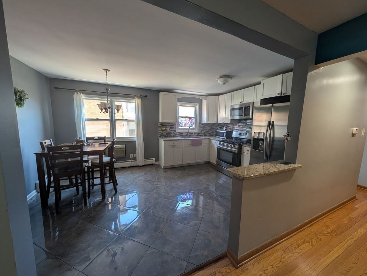 3853 W 47th St #1E - Photo 5 of 9