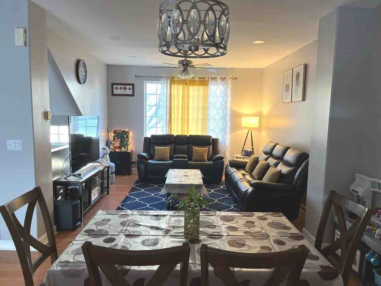 3472 Ravinia Cir #3472 - Photo 3 of 7