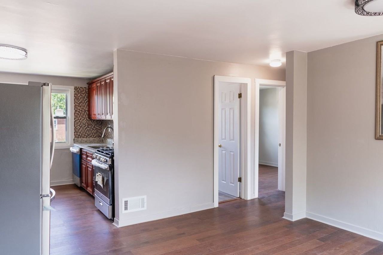 3707 S Michigan Ave #2 - Photo 2 of 15