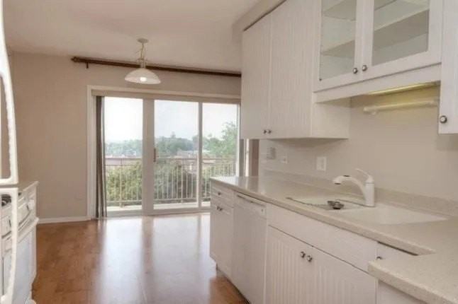 1378 Perry St #510 - Photo 3 of 22