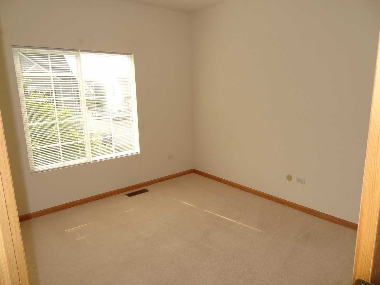 131 Enclave Cir #C - Photo 3 of 11