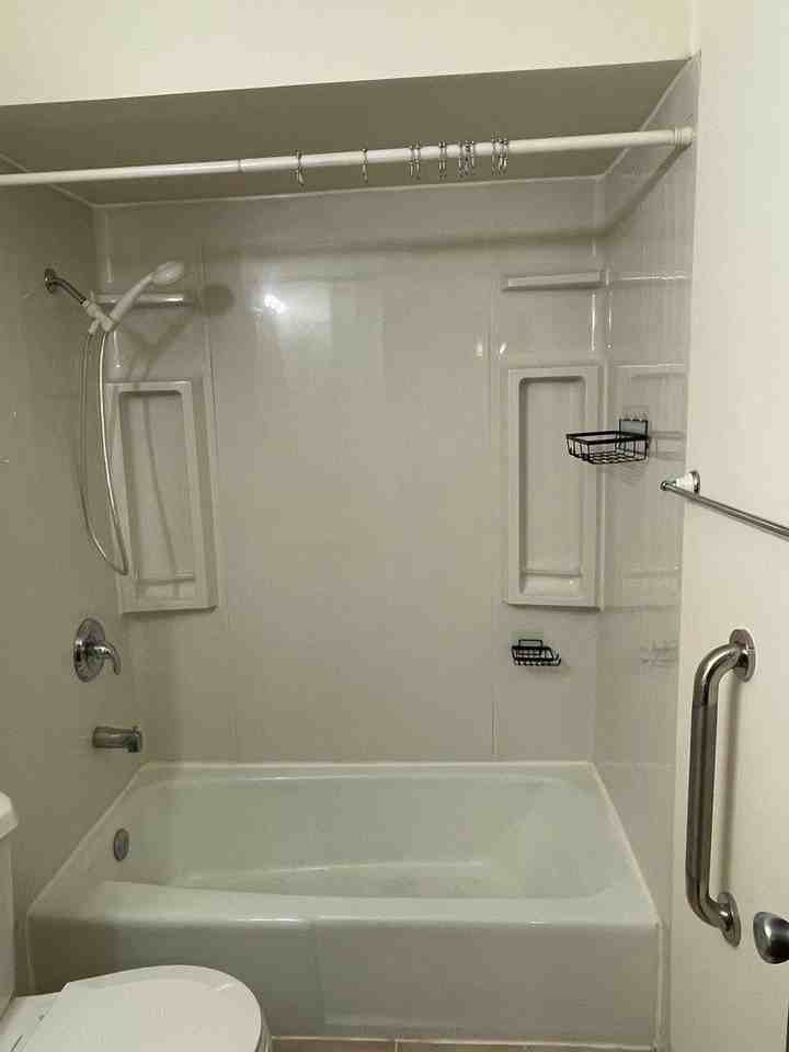 4925 W 109th St #102 - Photo 6 of 8