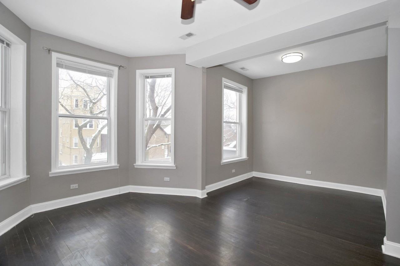 2642 W Potomac Ave #1 - Photo 3 of 20