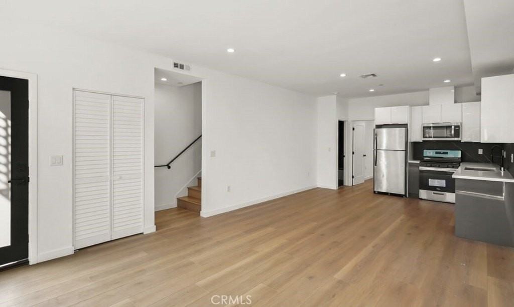 1733 S New Hampshire Ave - Photo 3 of 30