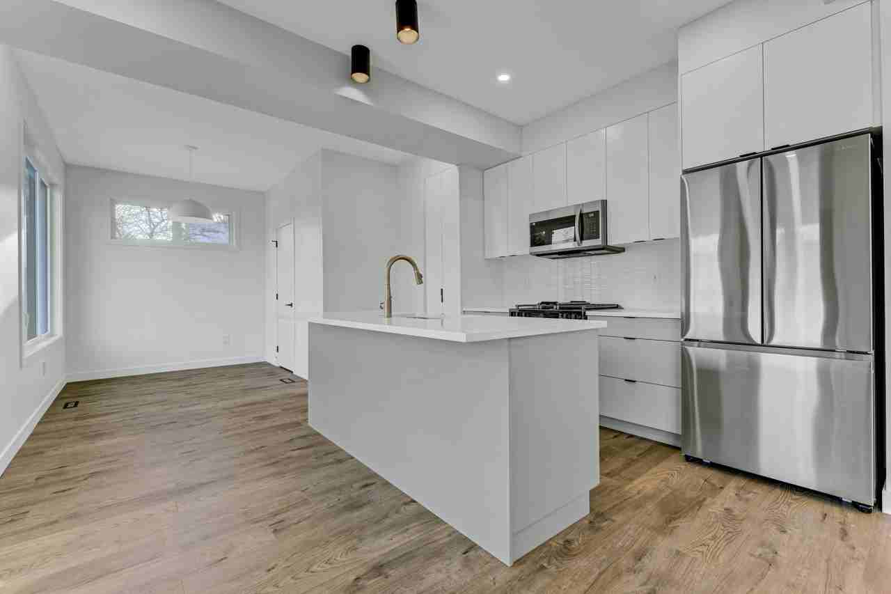 11711 129 St Nw #3 - Photo 5 of 19