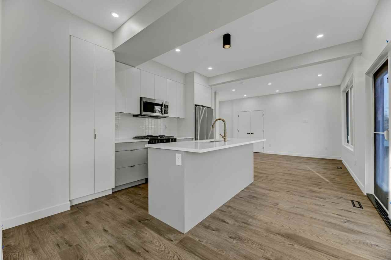 11711 129 St Nw #3 - Photo 7 of 19