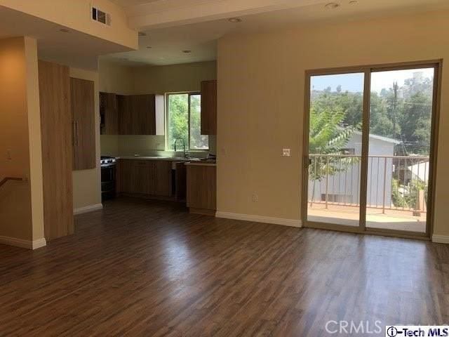 9951 Marcus Ave #103 - Photo 5 of 20