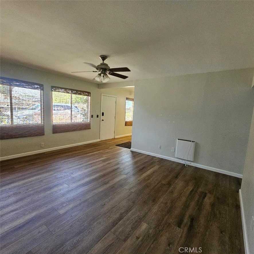 3008 Corona Ave - Photo 4 of 18