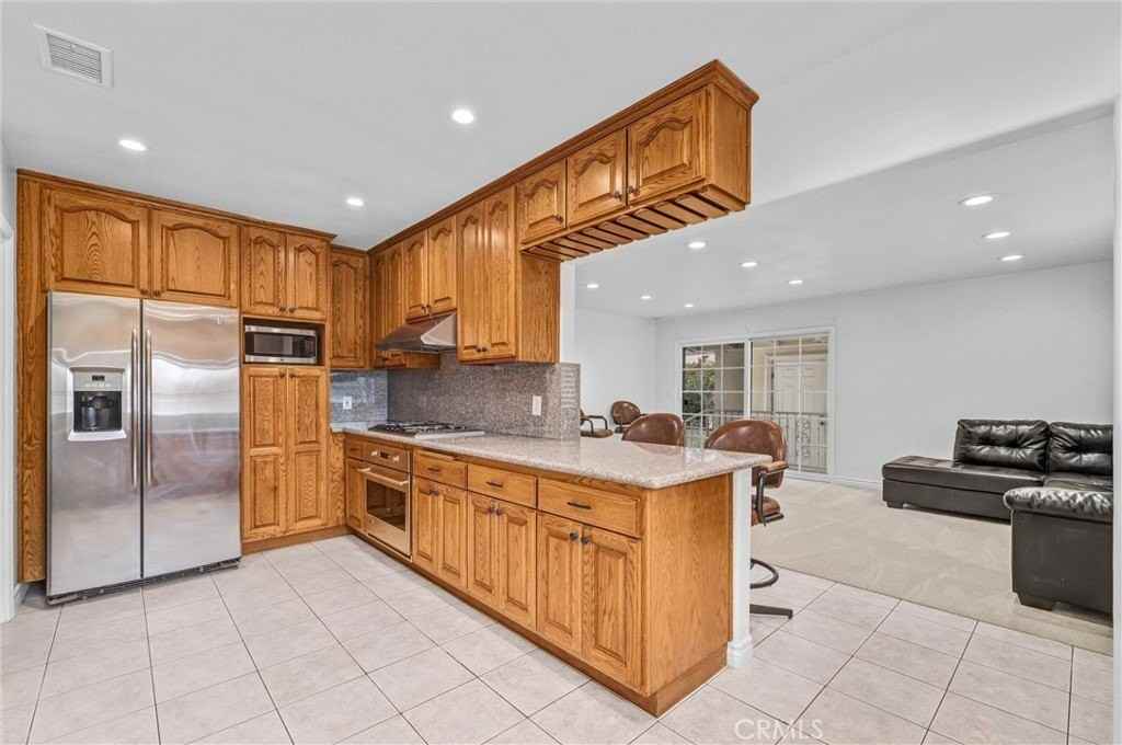 14403 Benfield Ave - Photo 6 of 30