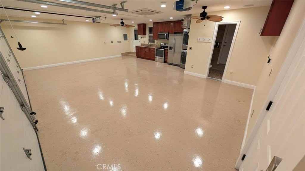 1167 Judson St - Photo 2 of 17