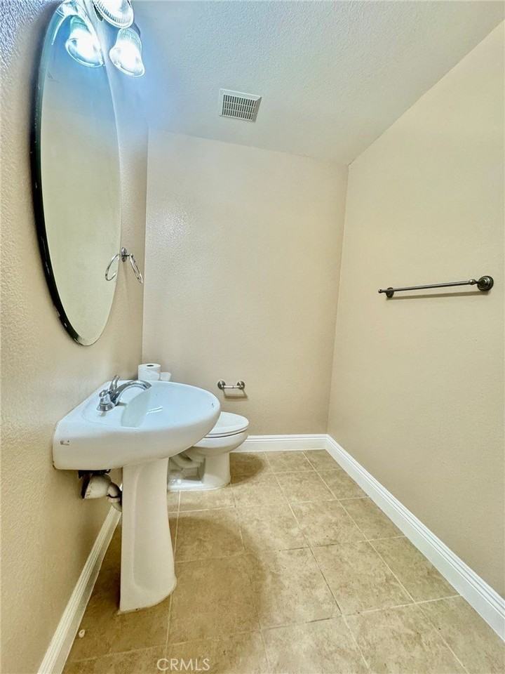 6076 Brookside Way - Photo 6 of 20