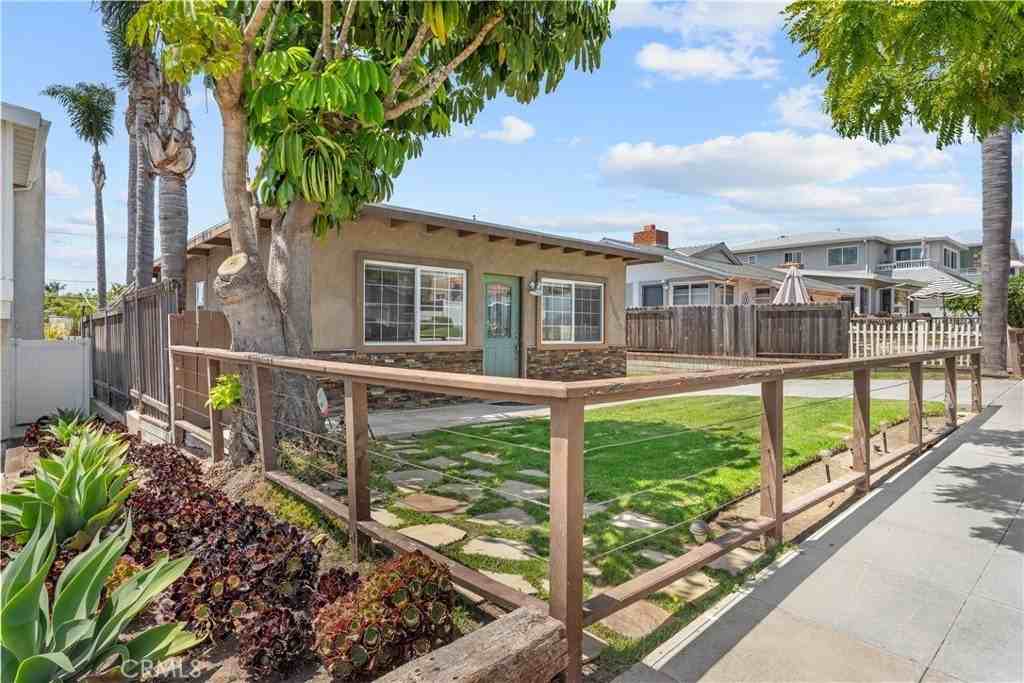 33965 Malaga Dr - Photo 2 of 42