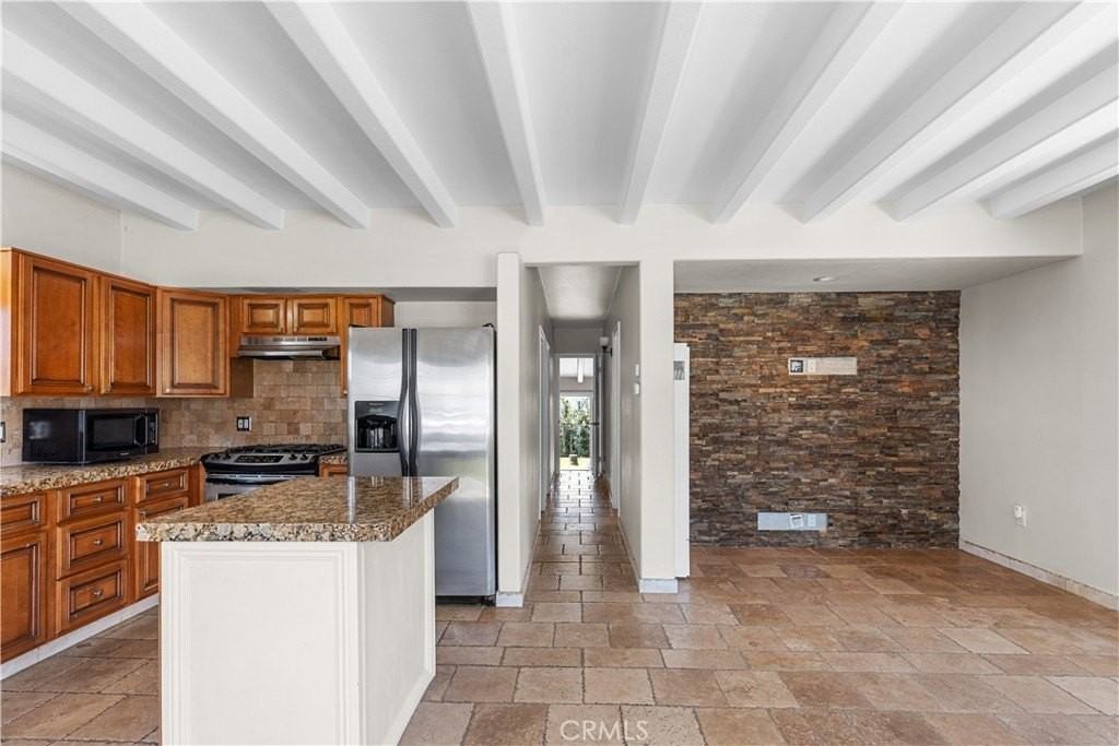 33965 Malaga Dr - Photo 4 of 42