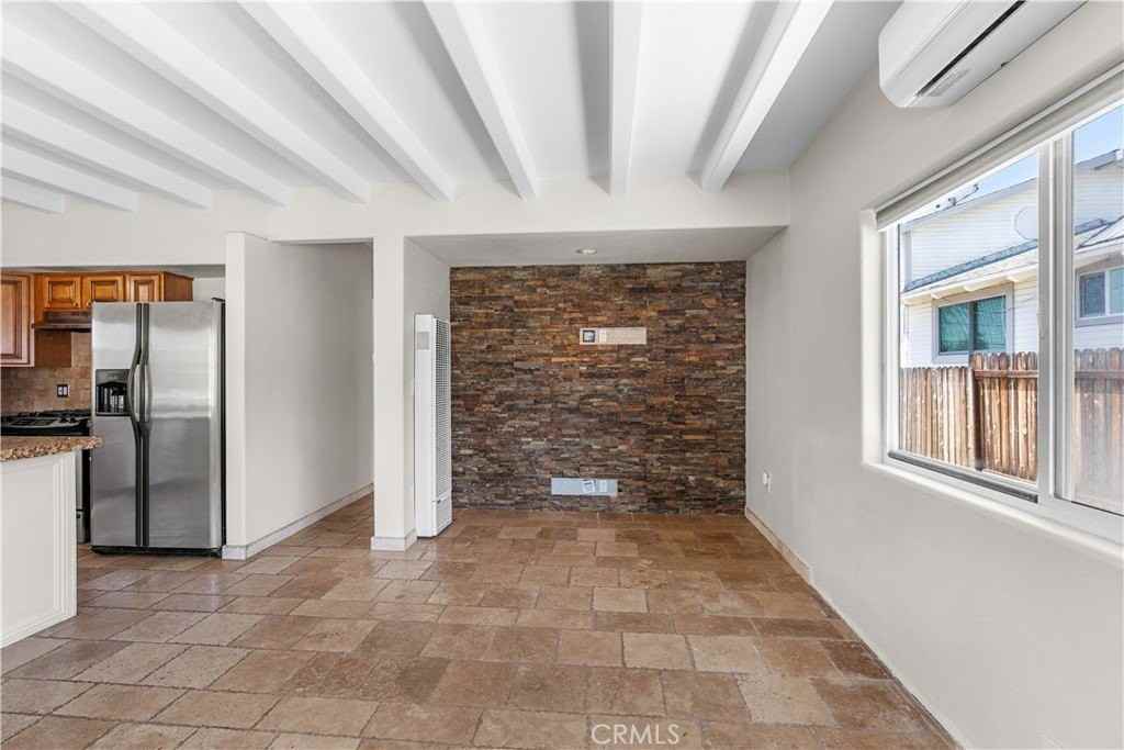 33965 Malaga Dr - Photo 7 of 42