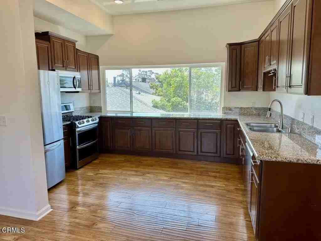 2117 9th Ave - Photo 4 of 26