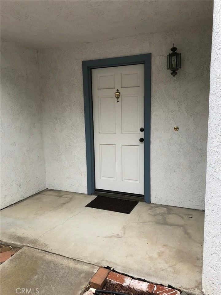 1813 Newport Ave - Photo 3 of 5