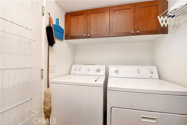 412 1/2 Fernleaf Ave #1-2 - Photo 2 of 8