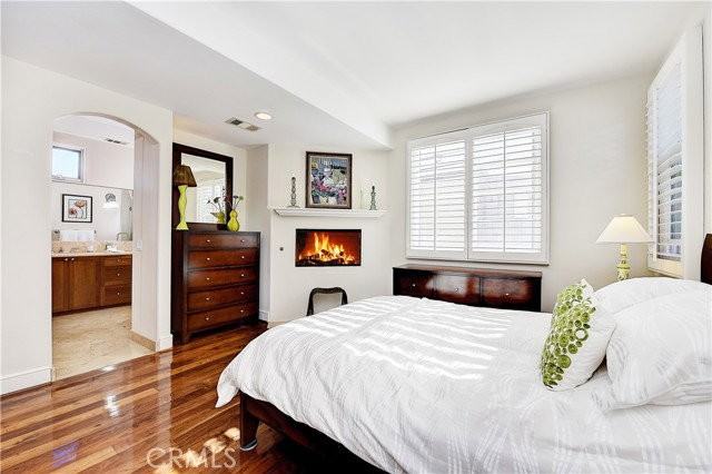 412 1/2 Fernleaf Ave #1-2 - Photo 4 of 8