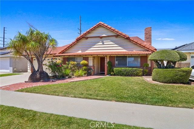 8801 Monterey Cir - Photo 4 of 8