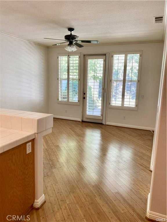 28 Bogey Ln - Photo 3 of 8