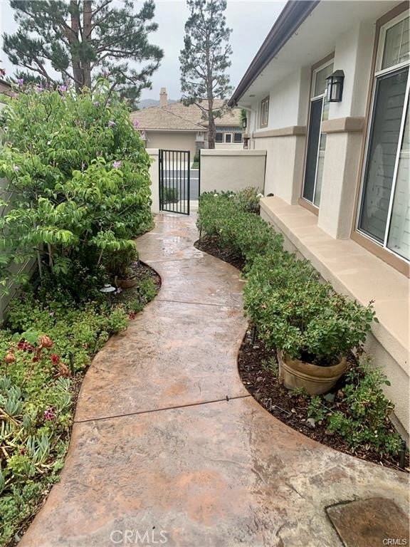 28 Bogey Ln - Photo 4 of 8