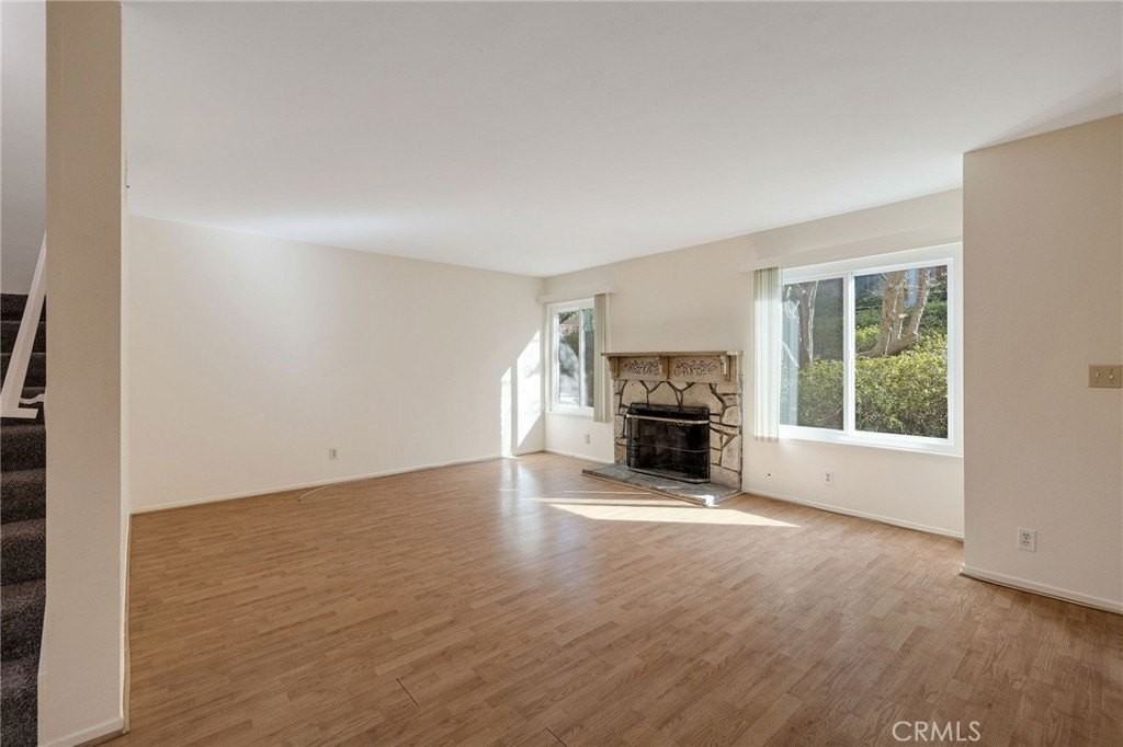 28003 Ridgebrook Ct - Photo 4 of 25
