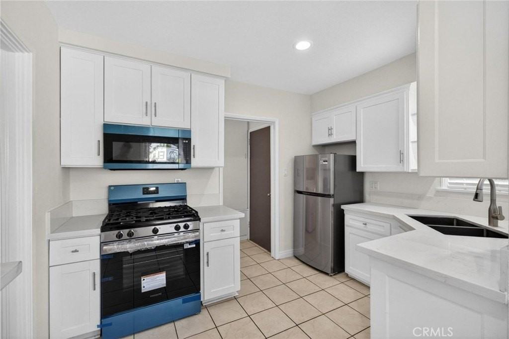 610 E Fairview Blvd - Photo 2 of 16
