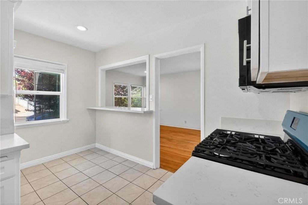 610 E Fairview Blvd - Photo 3 of 16