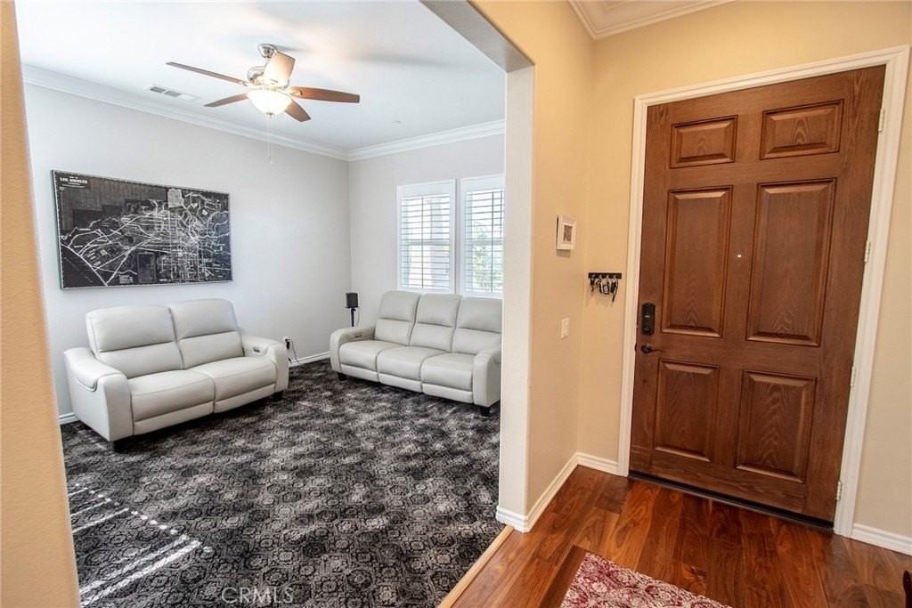 26424 Township St - Photo 5 of 50