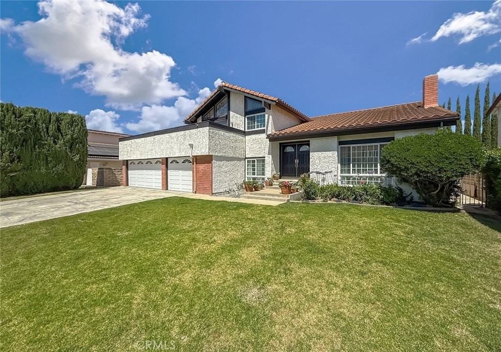3301 Blue Ridge Ct - Photo 3 of 50