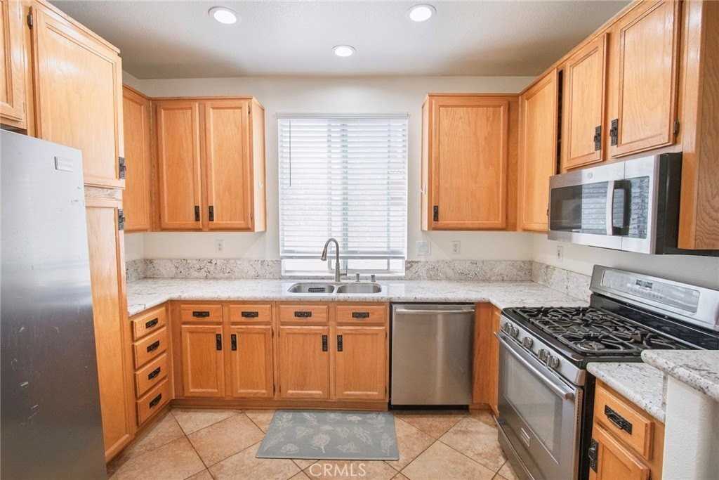 22607 Golden Meadow Ln - Photo 3 of 30