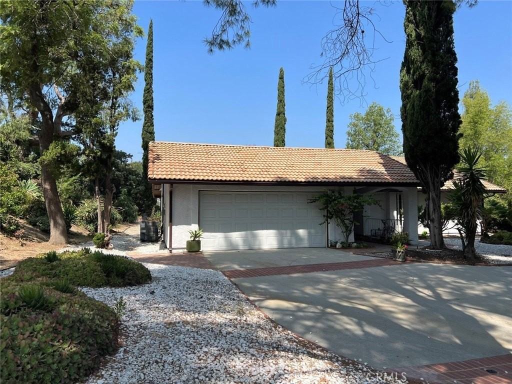 12839 Mclennan Ave - Photo 3 of 50
