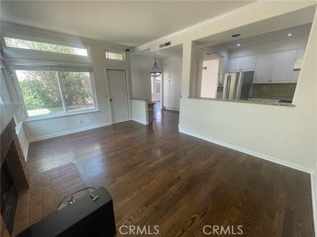 259 Saint Croix Ct - Photo 4 of 20