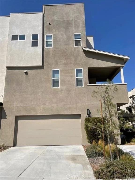 2821 Lily Ln - Photo 3 of 29