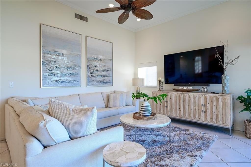 613 Beachwalk Cir #J204 - Photo 5 of 40