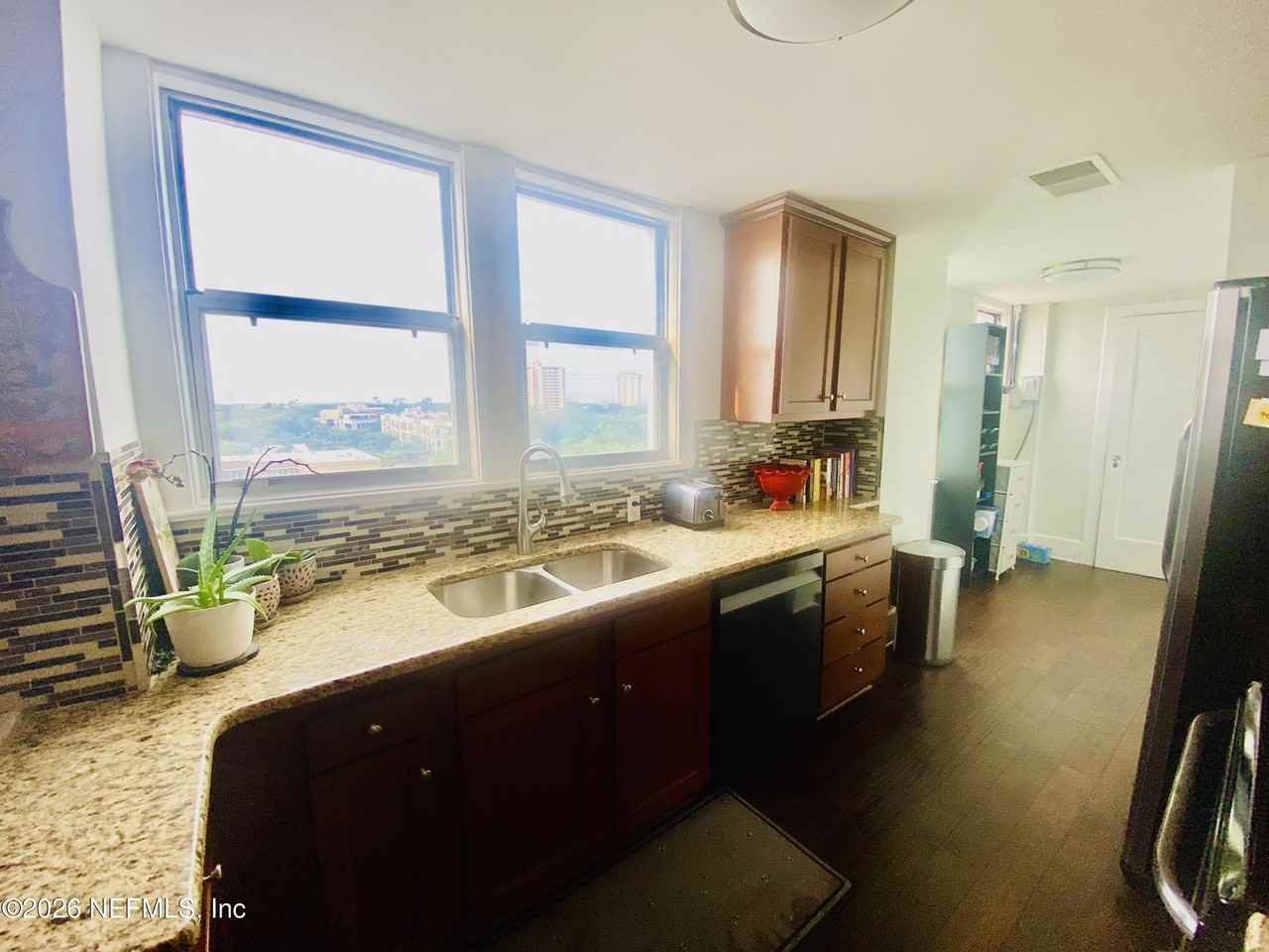 1846 Margaret St #7A - Photo 6 of 23