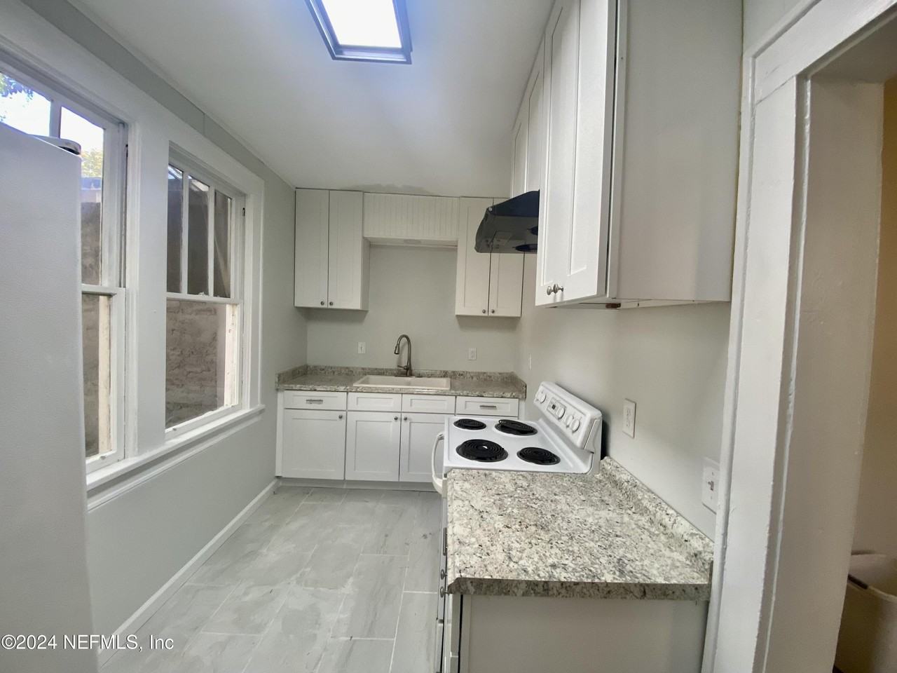 1653 Euclid St #1 - Photo 5 of 11