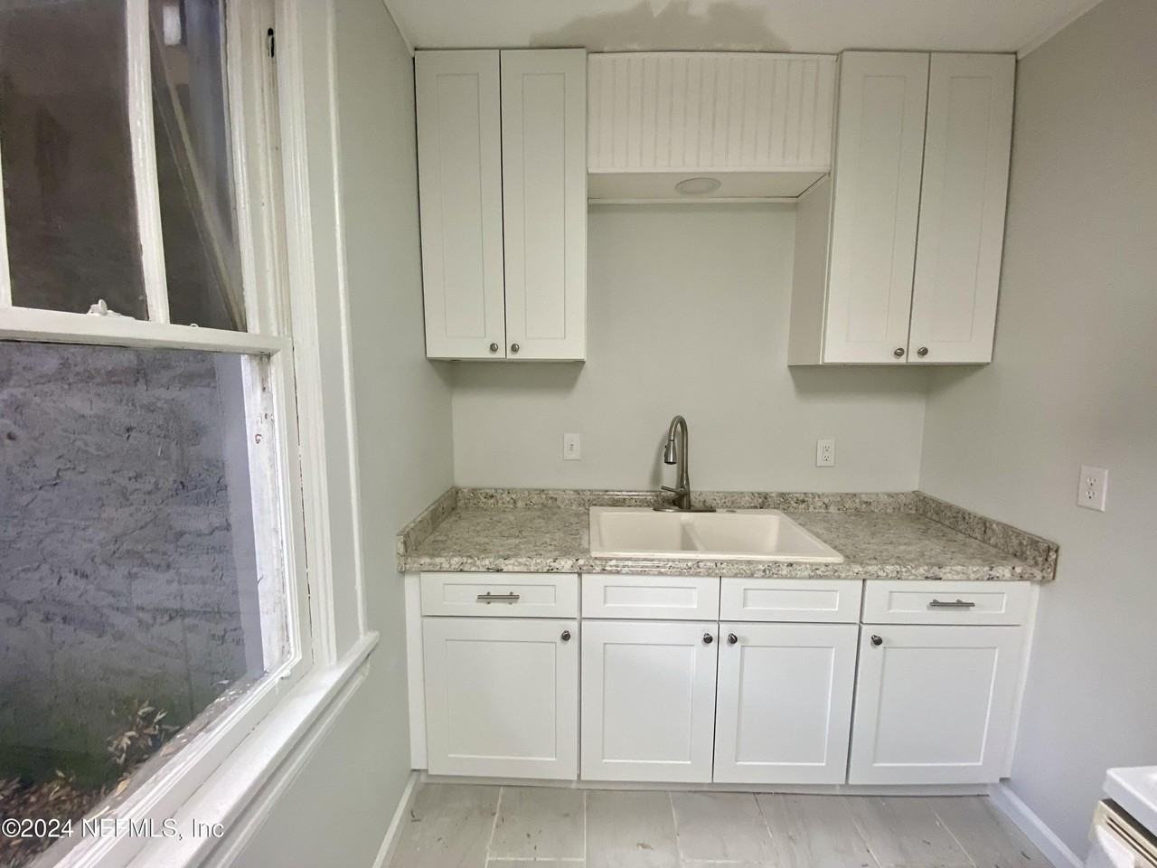 1653 Euclid St #1 - Photo 6 of 11