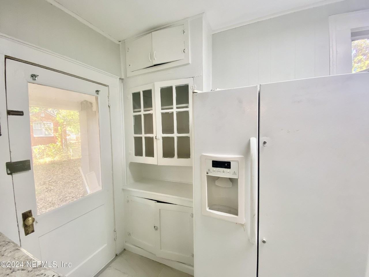 1653 Euclid St #1 - Photo 7 of 11