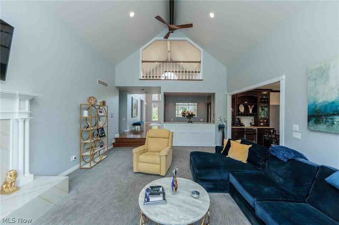 30 Cableknoll Ln - Photo 6 of 48