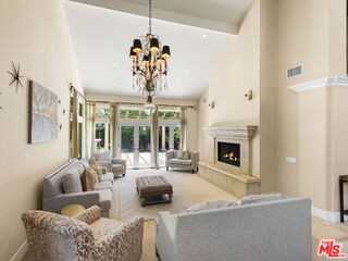 19234 Mayall St - Photo 5 of 8