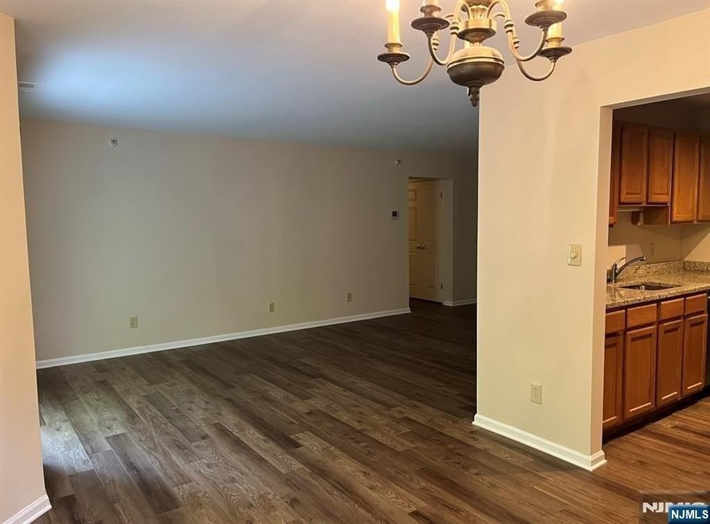 6-3 Vernon Ct - Photo 4 of 7