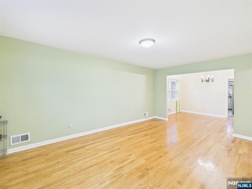 114 Ackerman Ave - Photo 3 of 23