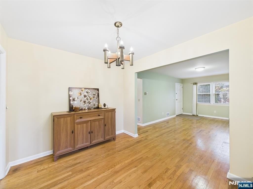 114 Ackerman Ave - Photo 6 of 23