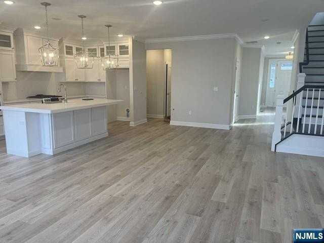 12 Lenape Ln - Photo 5 of 21