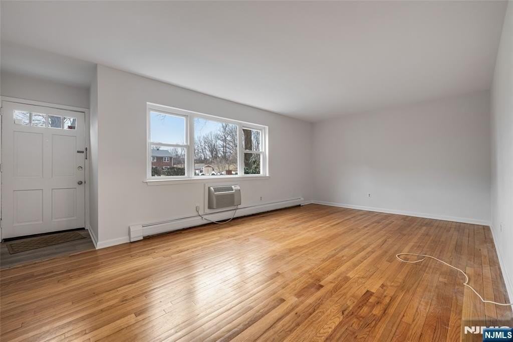121 Regency Park - Photo 2 of 14