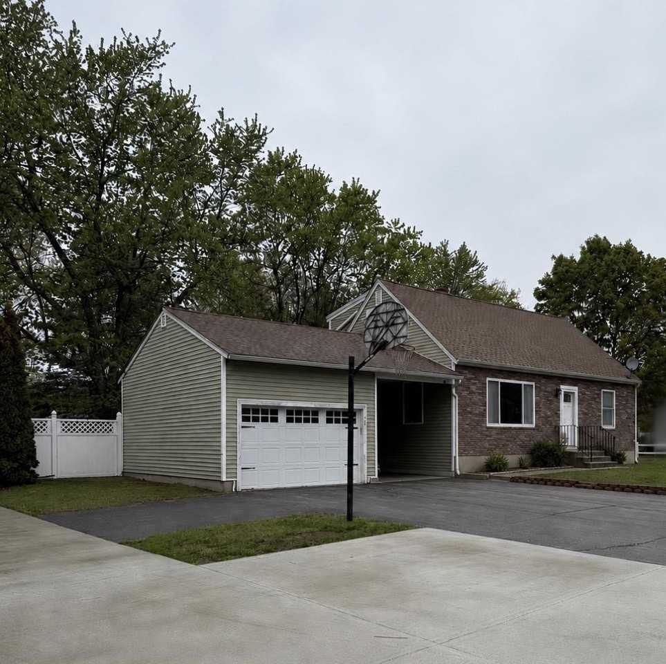 34 B St - Photo 2 of 22