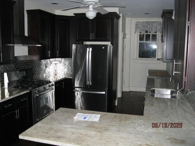 544 Lowerline St - Photo 4 of 13