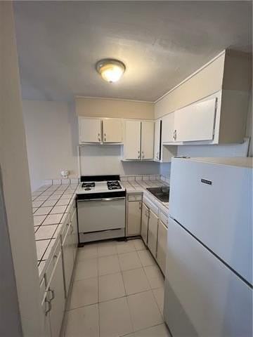 3550 Coliseum St #14 - Photo 4 of 11