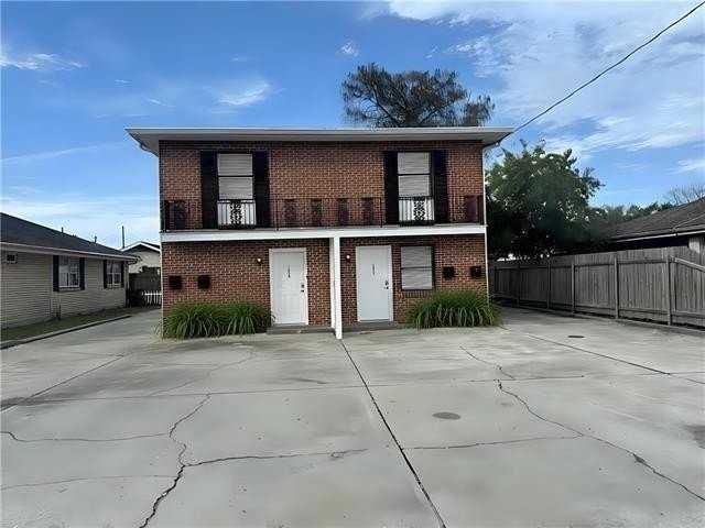 1629 Feronia St - Photo 2 of 21